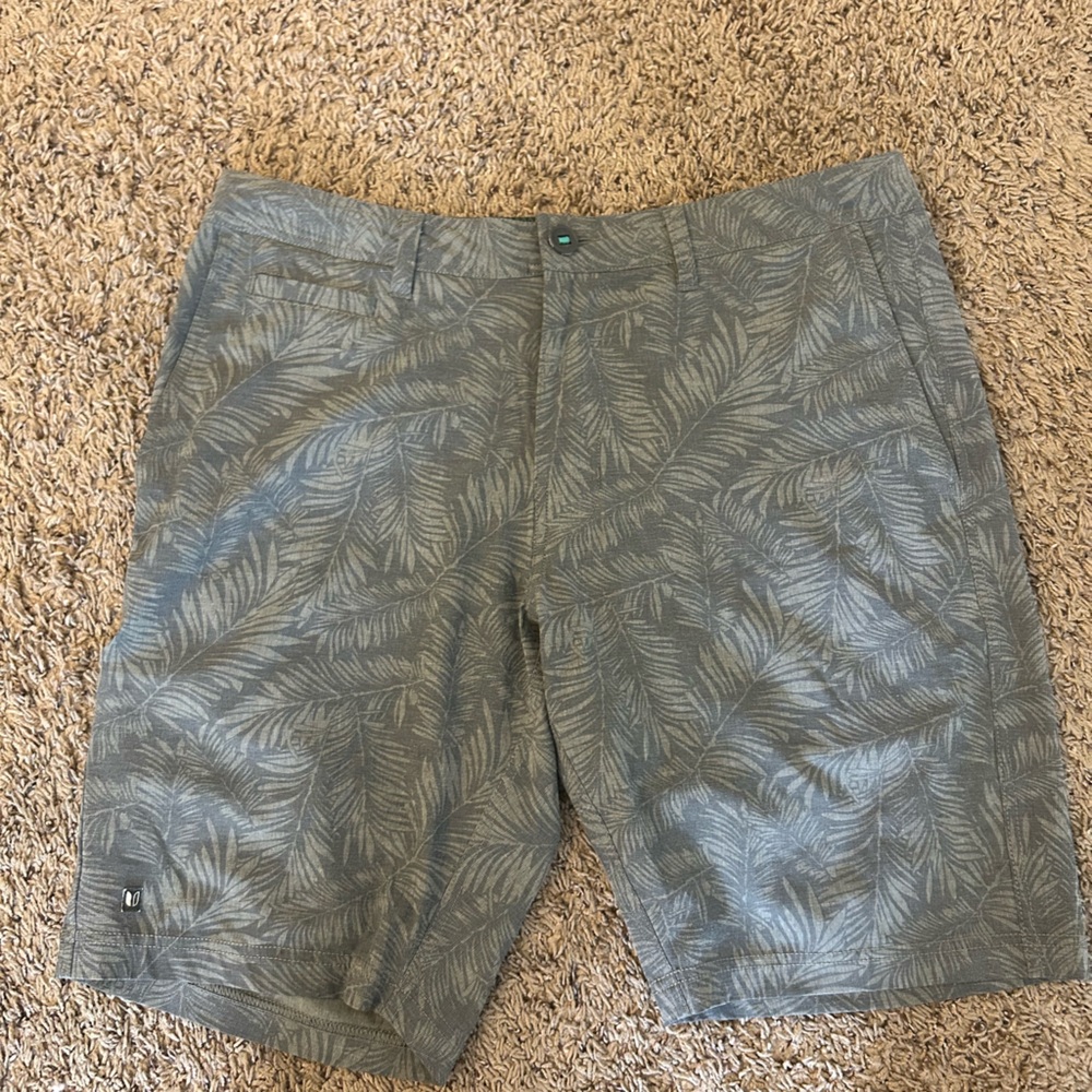 Linksoul Gray Patterned Shorts